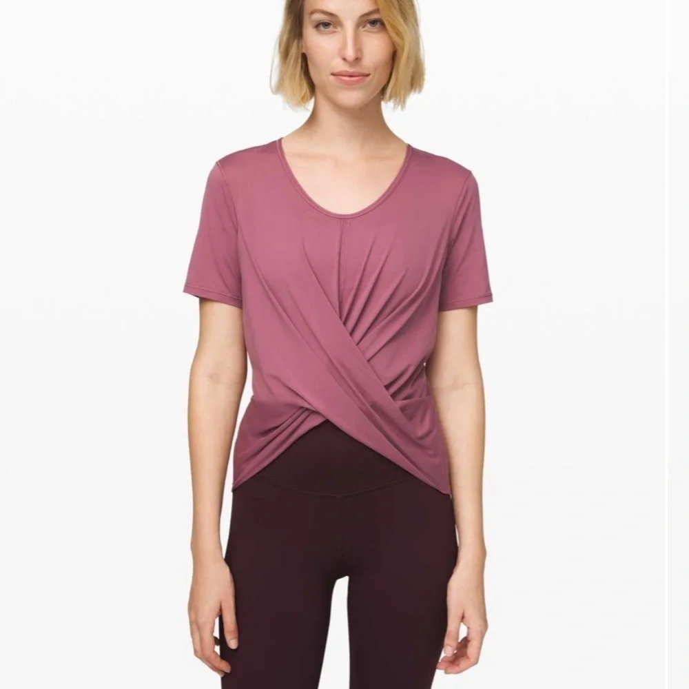 LULULEMON Do The Daily Short Sleeve Plumful W3CS6S Active Athleisure Size 8